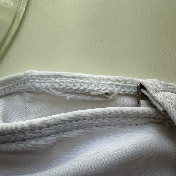 CHANEL Monochrome Graphic One Piece Swimsuit (887) - Picture 17 of 17